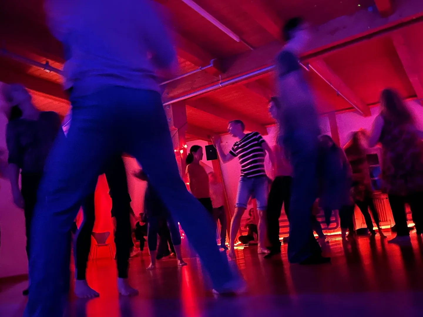 Barfussdisco Bern Spezialevent Tanzreise
